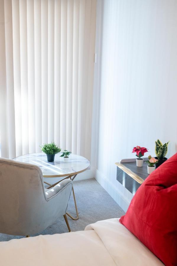 Luxury 2 Bedrooms - 2 Bathrooms - F5 لندن المظهر الخارجي الصورة