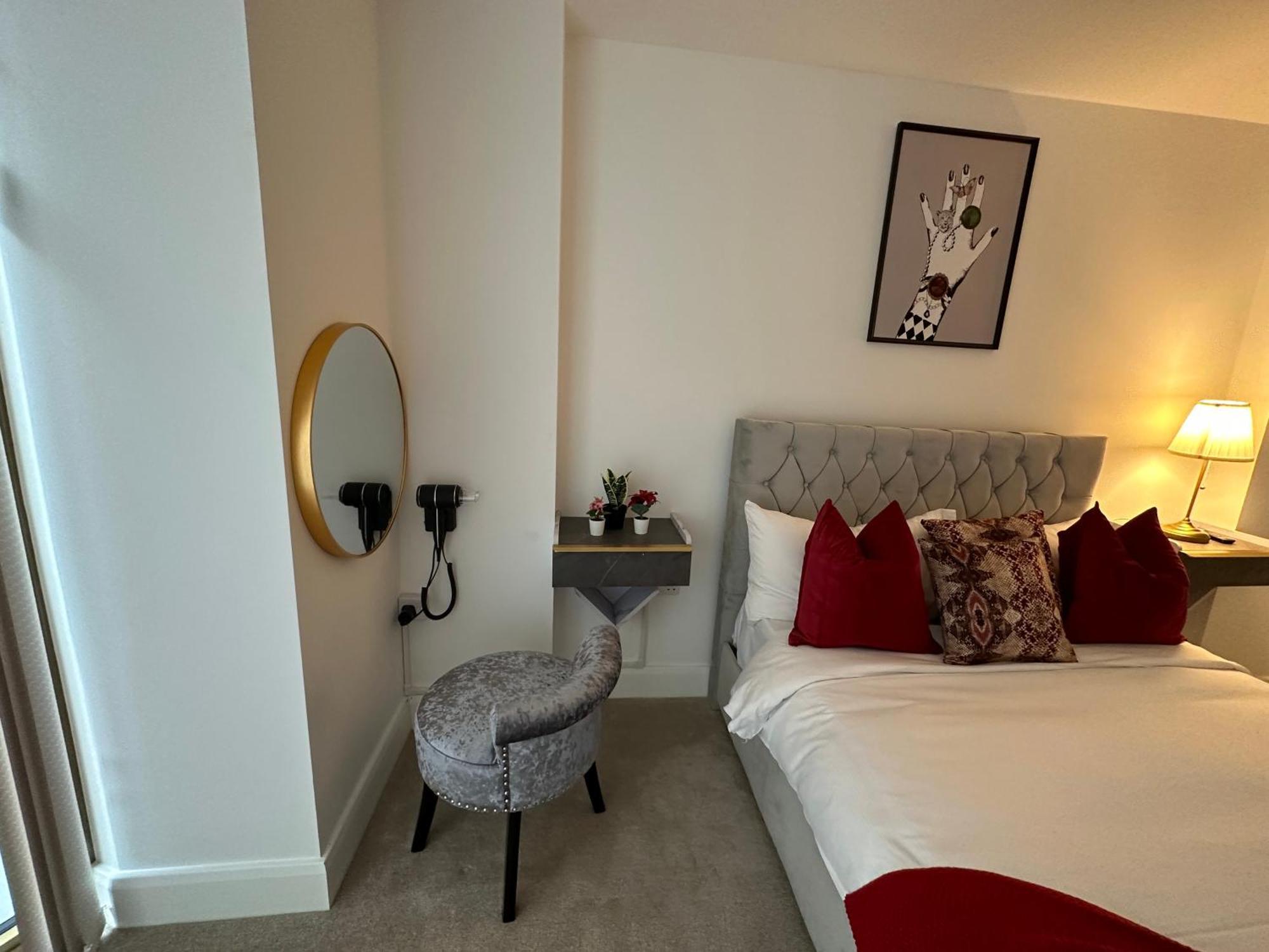 Luxury 2 Bedrooms - 2 Bathrooms - F5 لندن المظهر الخارجي الصورة