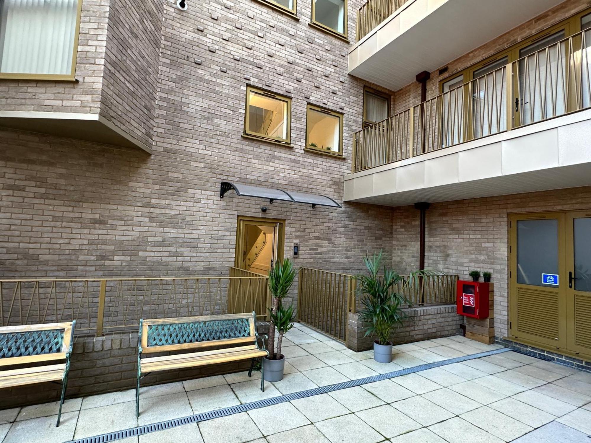 Luxury 2 Bedrooms - 2 Bathrooms - F5 لندن المظهر الخارجي الصورة